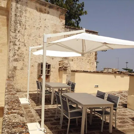 Palazzo De Carlo E Il Parco Dei 7 Pozzi Bed & Breakfast Lecce Exterior photo