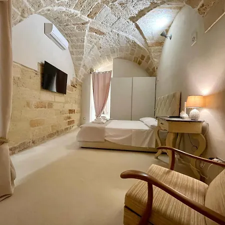 Palazzo De Carlo E Il Parco Dei 7 Pozzi Bed & Breakfast Lecce Exterior photo